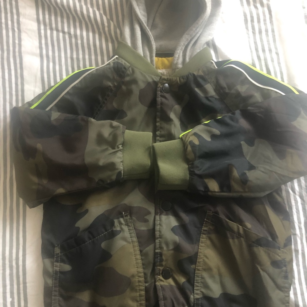 Zara kids size7  boys fall jacket , wore few times